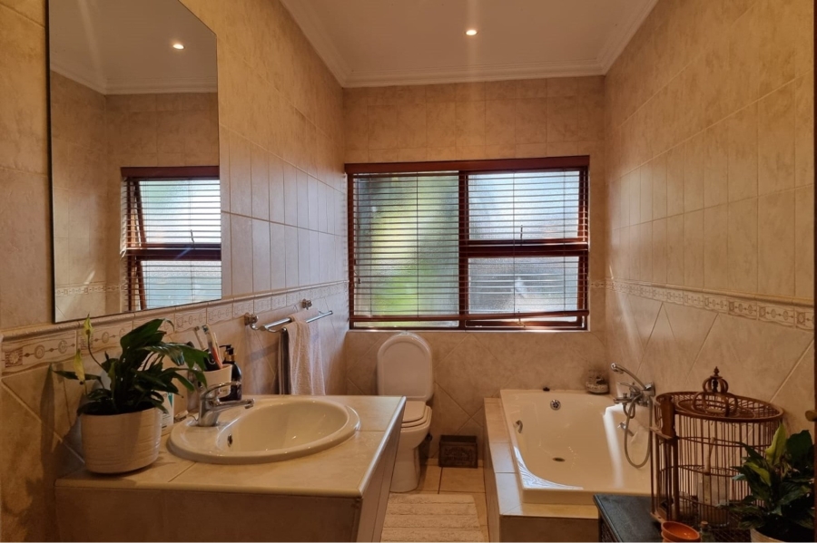 4 Bedroom Property for Sale in Pecanwood Estate North West